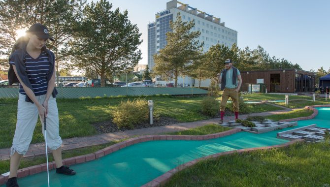 Minigolf on jõukohane igas eas harrastajaile